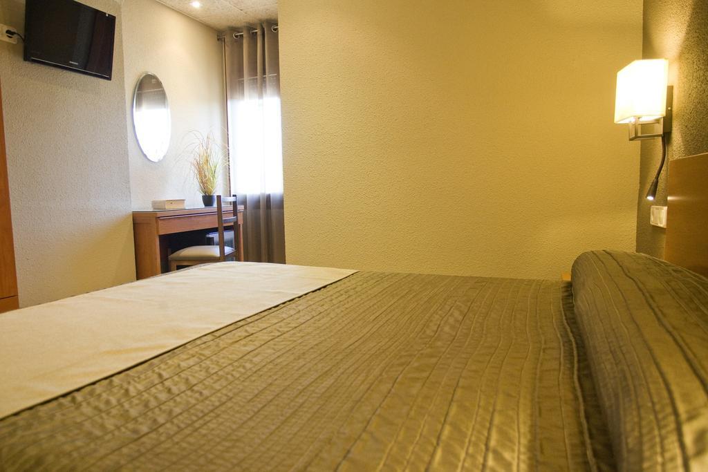 פאלס Hostal Barris חדר תמונה