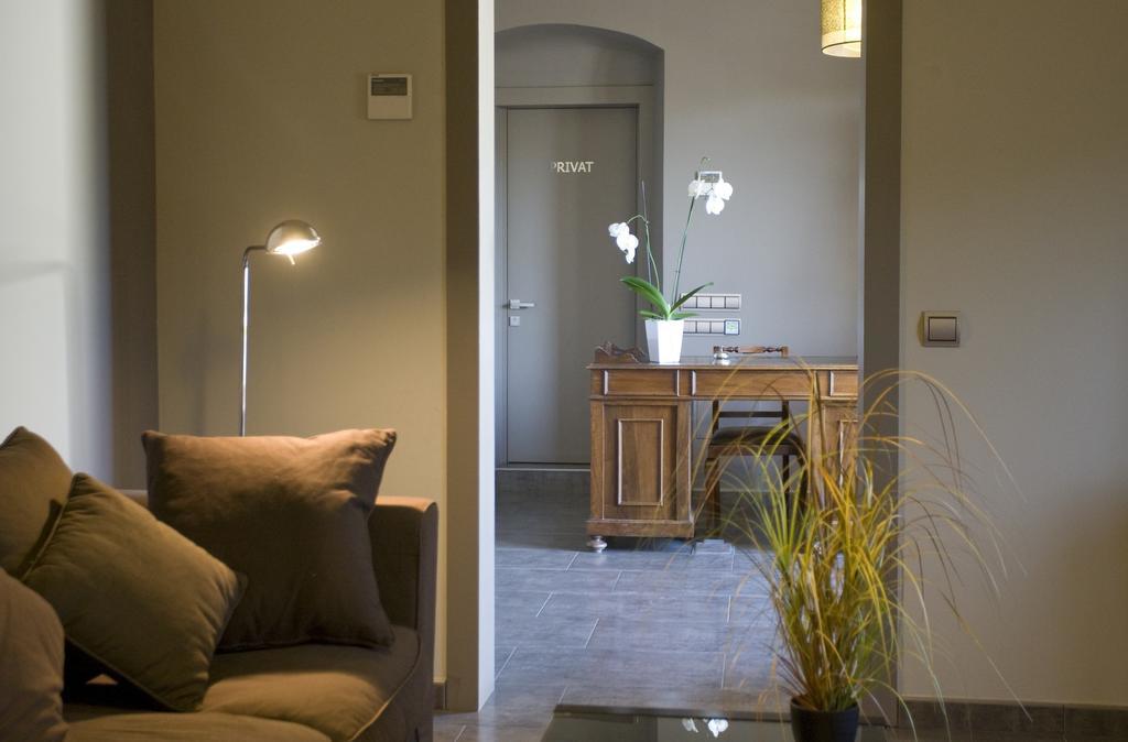 פאלס Hostal Barris מראה חיצוני תמונה