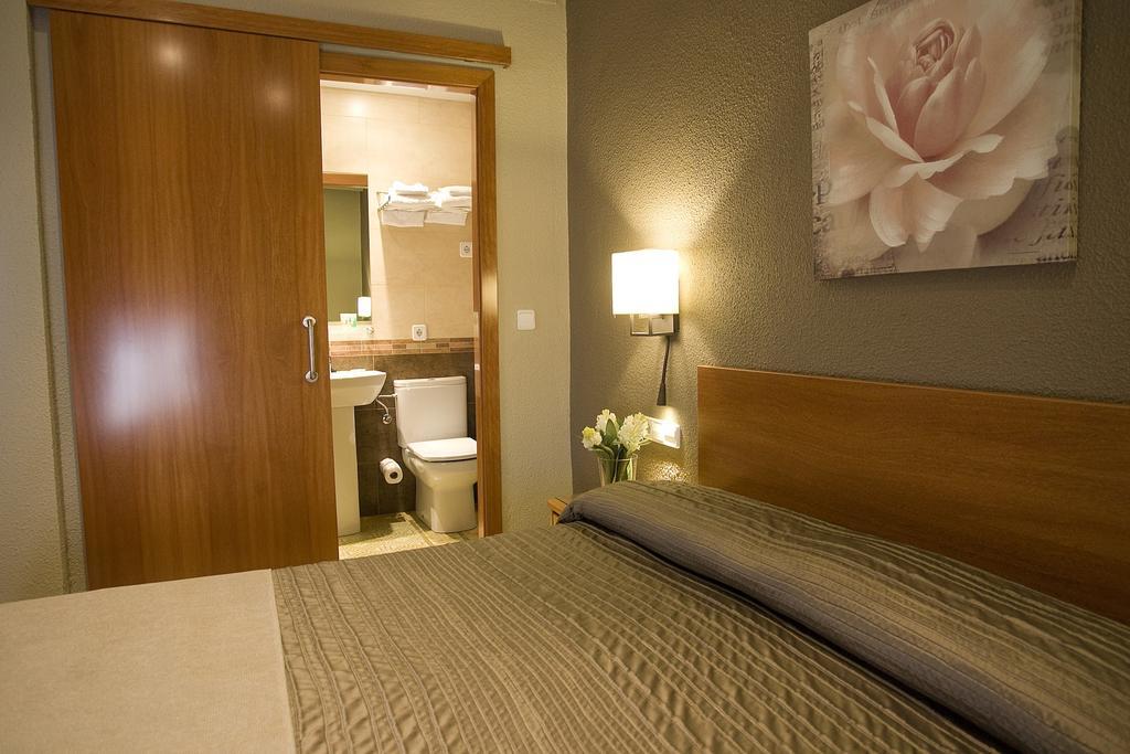 פאלס Hostal Barris חדר תמונה