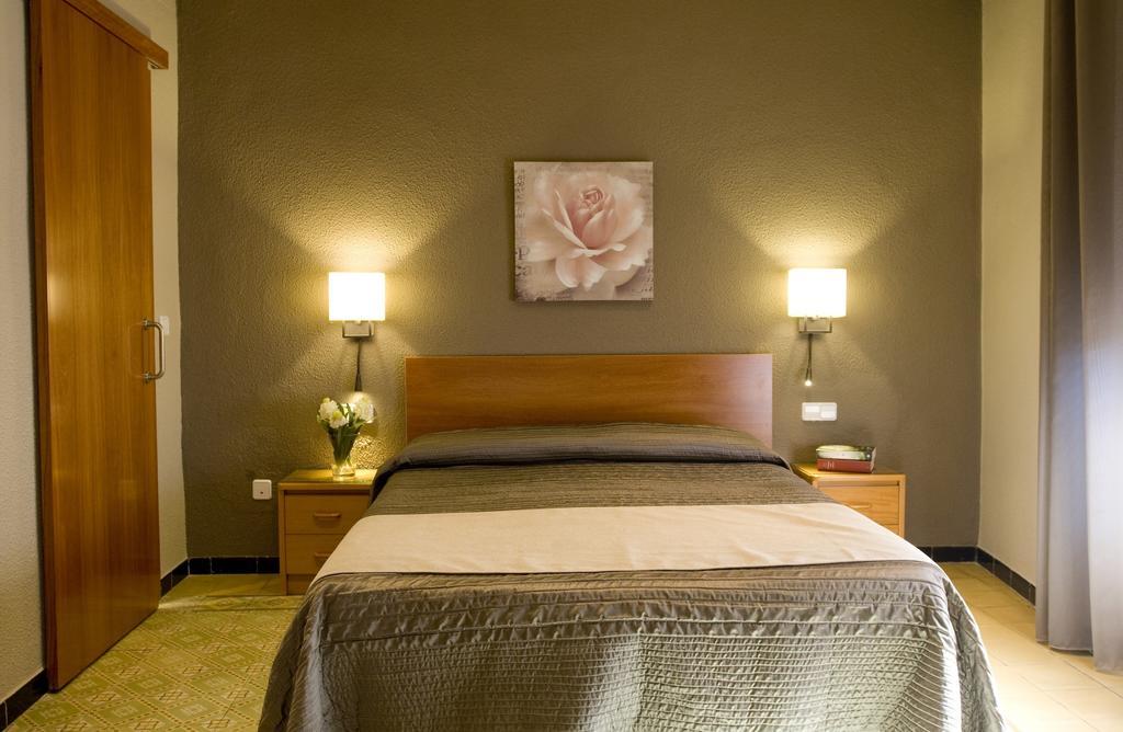 פאלס Hostal Barris חדר תמונה