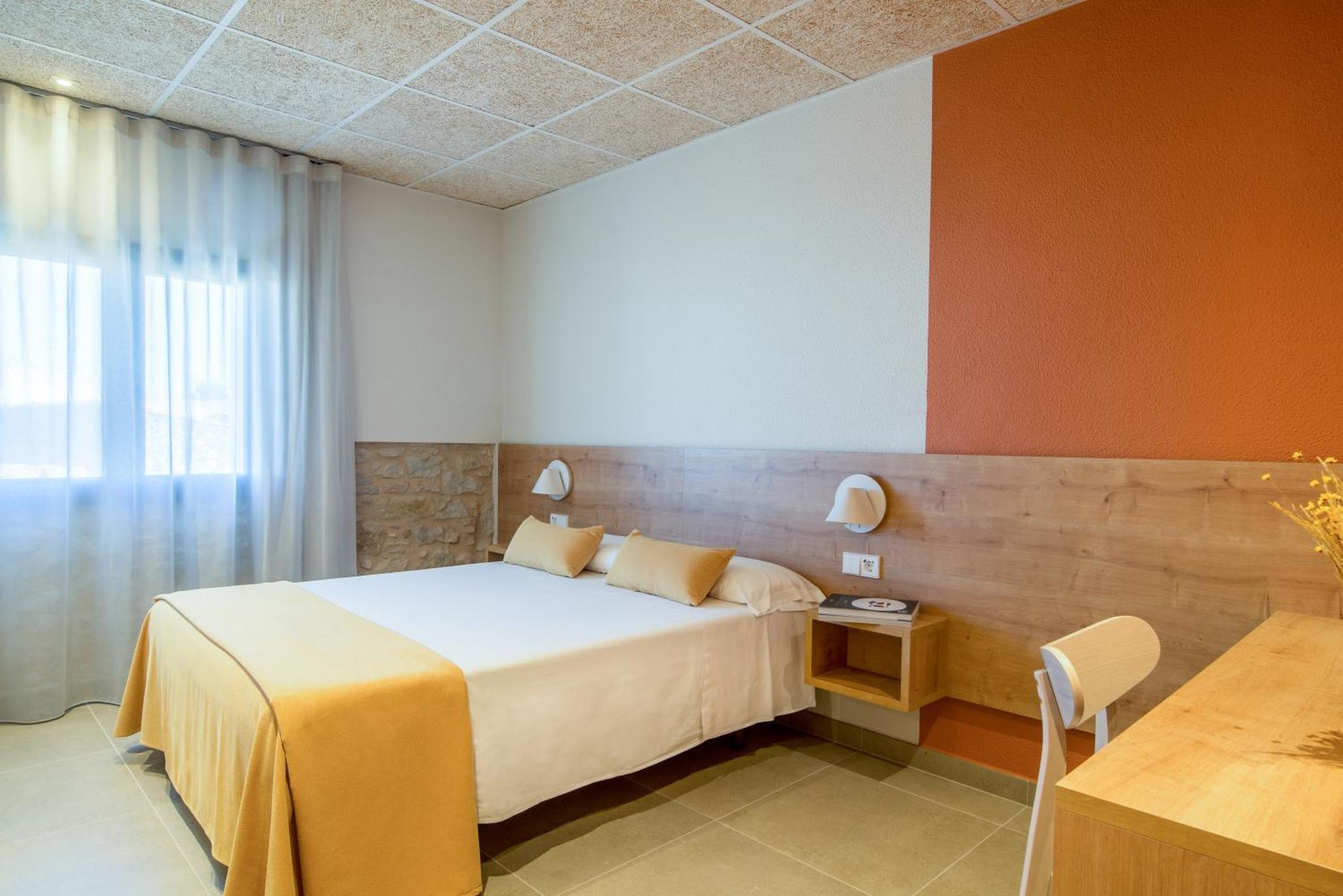 פאלס Hostal Barris מראה חיצוני תמונה