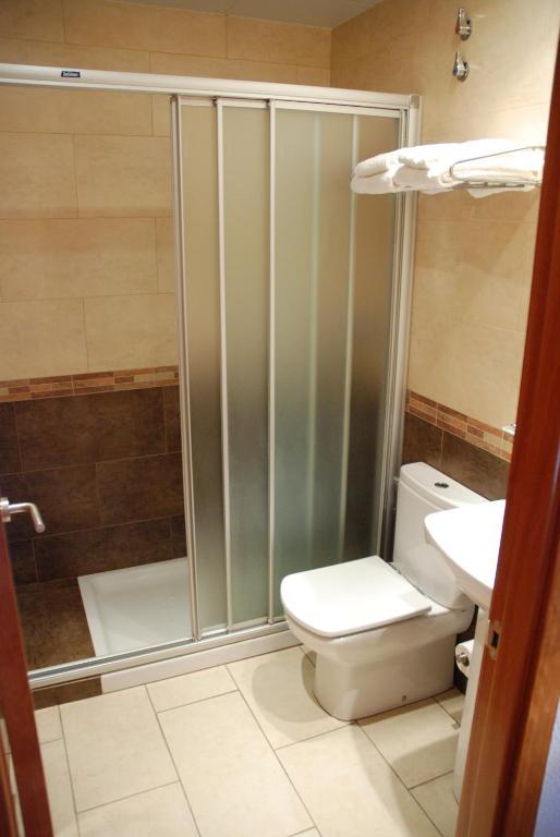פאלס Hostal Barris מראה חיצוני תמונה
